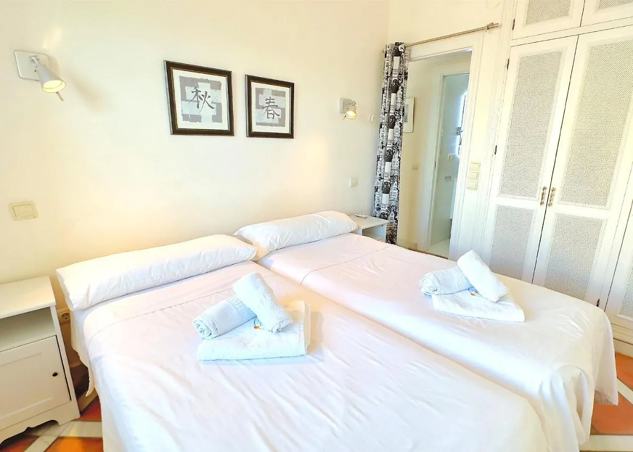 Skol 536 - Great One Bed Apartment With Wonderful Sea View. Marbella